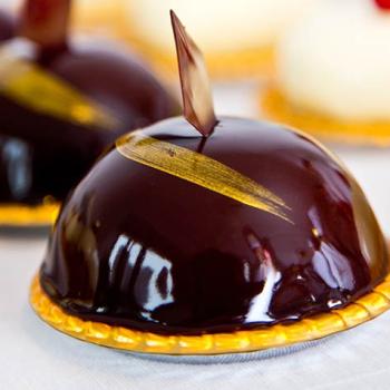 Glaçage noir brillant (ou glaçage chocolat miroir)