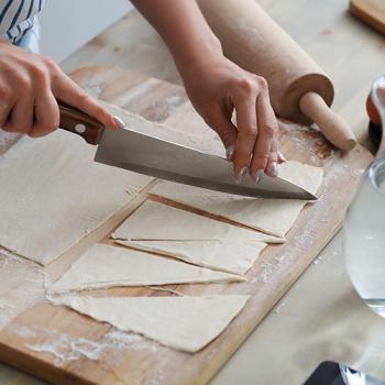Pour découper correctement une pâte feuilletée